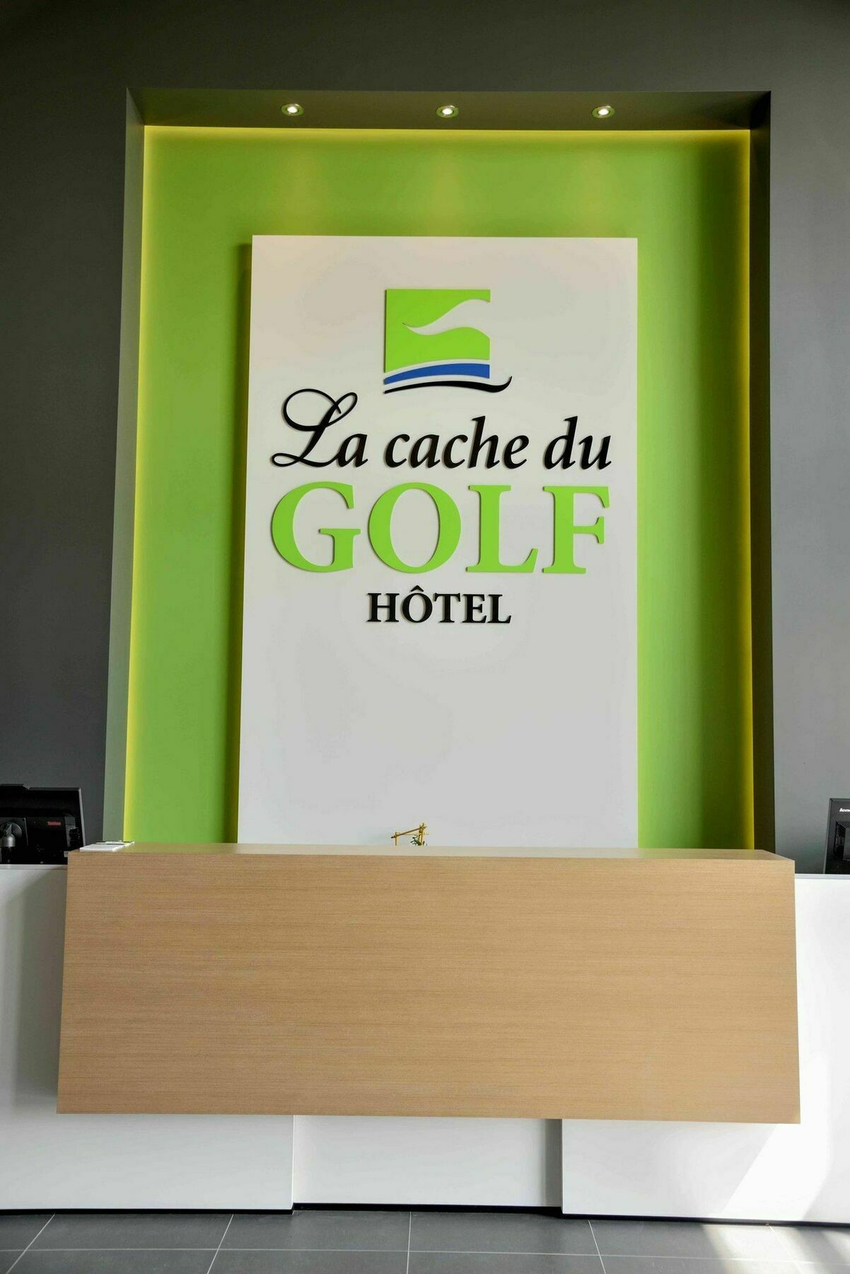 La Cache Du Golf Hotel Beauceville Exterior photo