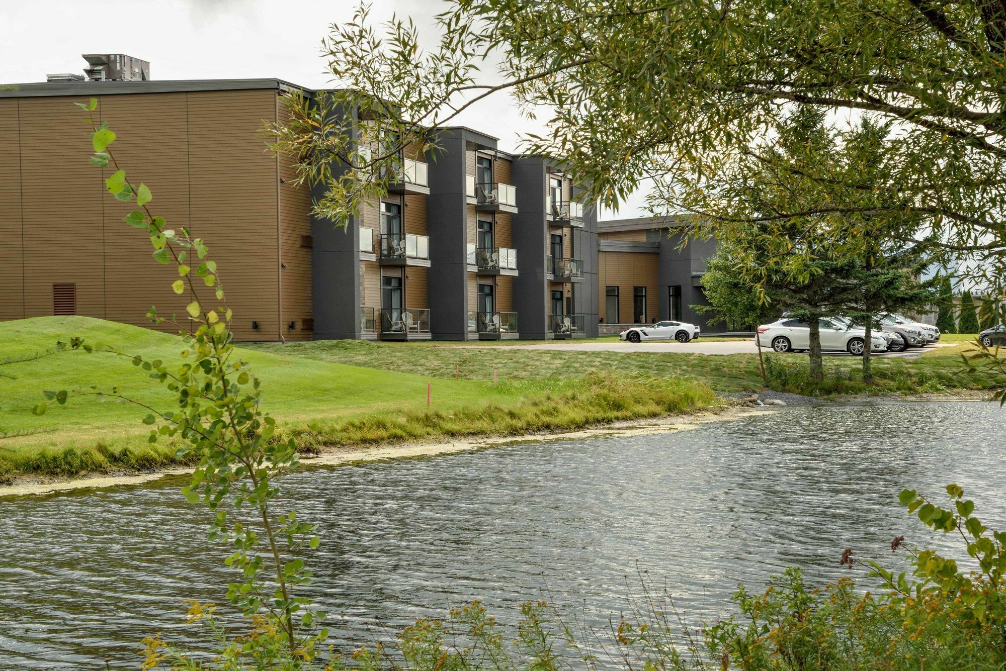 La Cache Du Golf Hotel Beauceville Exterior photo