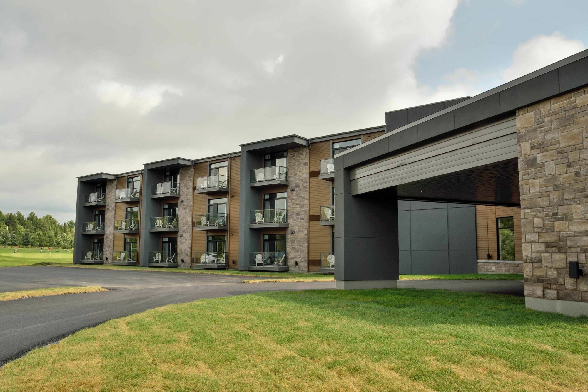 La Cache Du Golf Hotel Beauceville Exterior photo